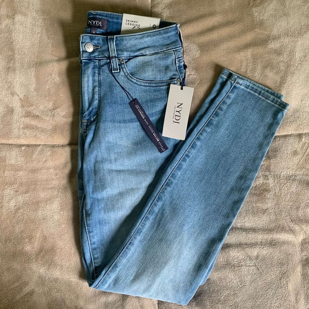 NWT NYDJ Ami Skinny Jeans LiftxTuck Technology